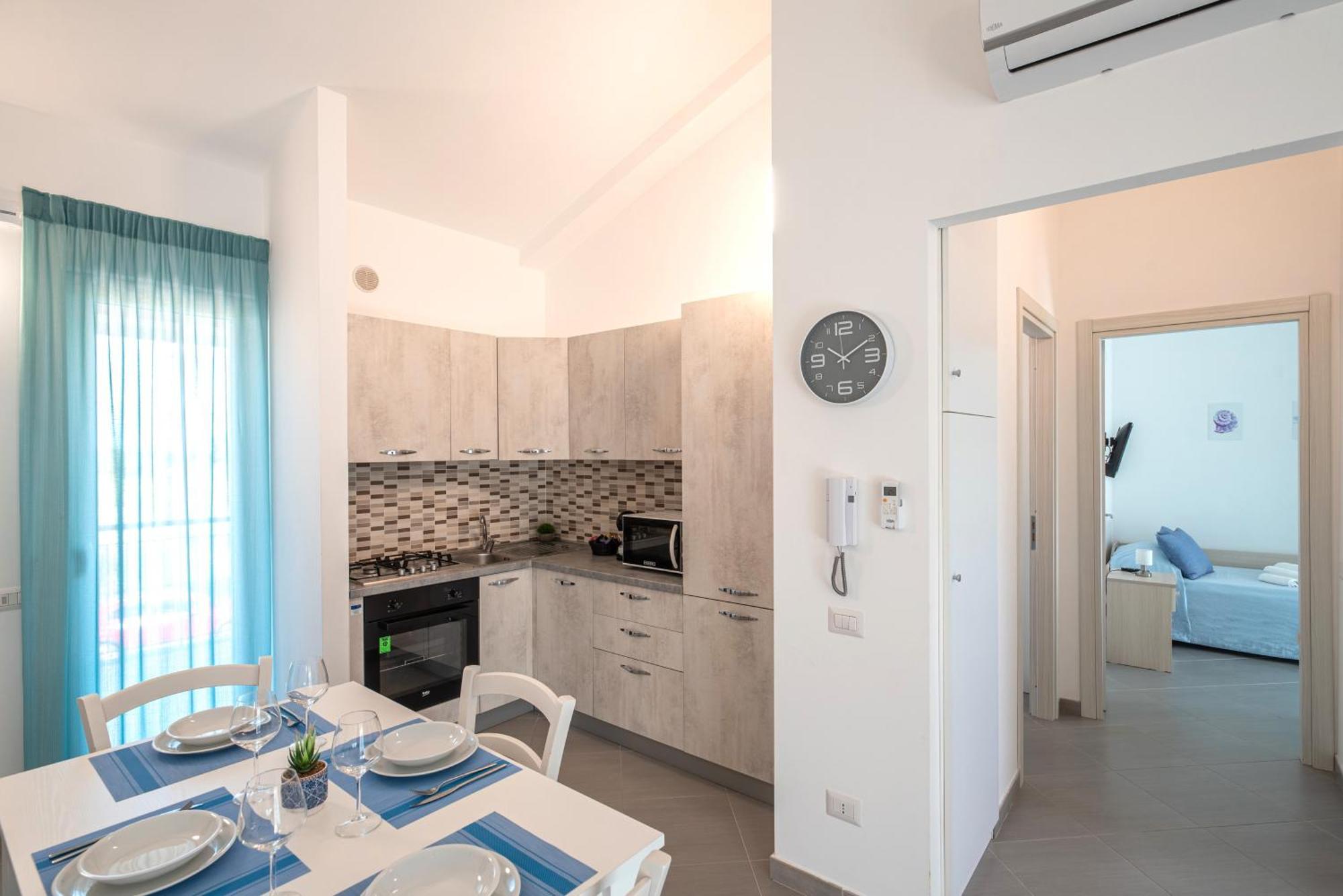 Icaro Residence Apartments With A Beautiful Pool ซานตากาตา ดี มิลลิเตลโล ภายนอก รูปภาพ