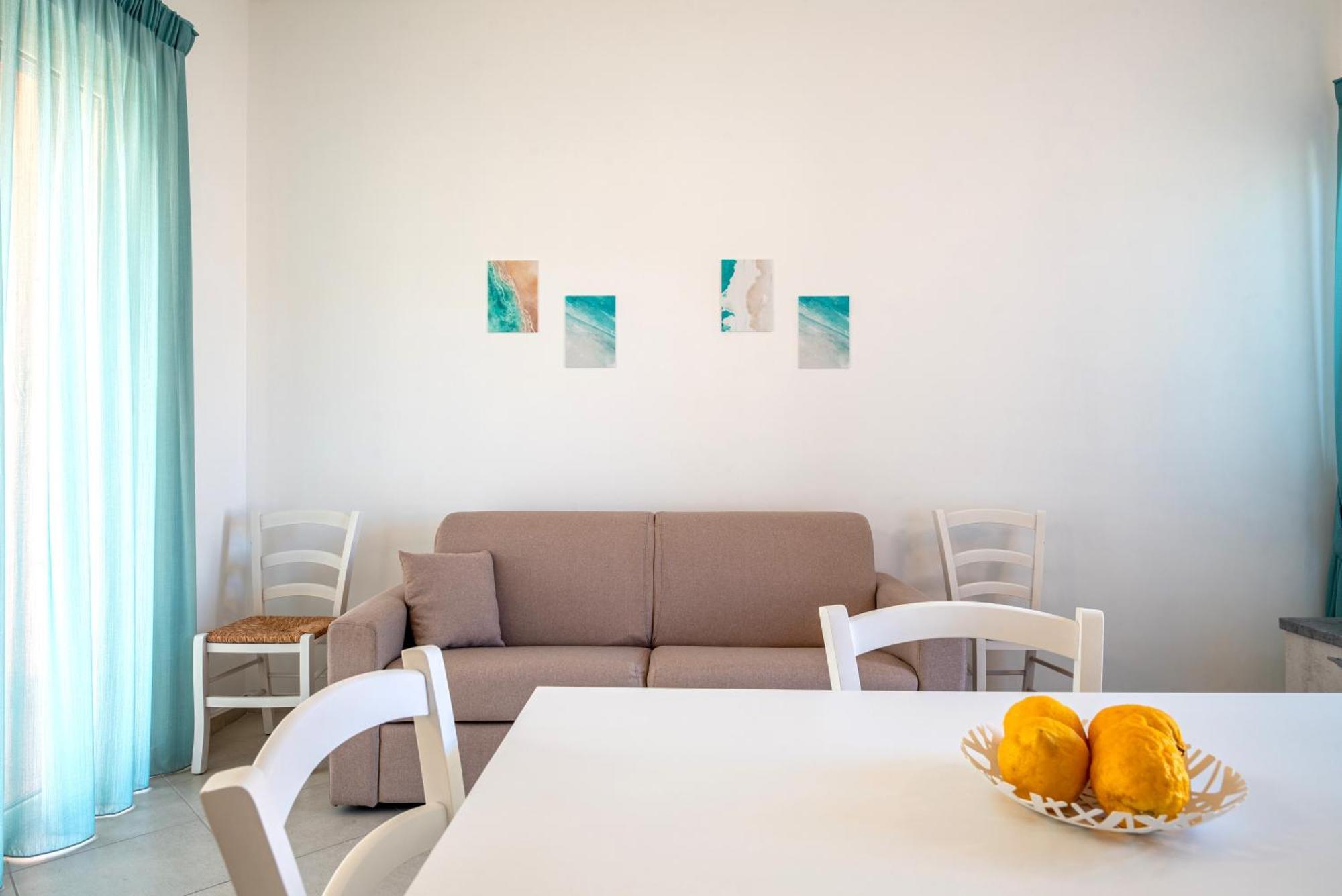 Icaro Residence Apartments With A Beautiful Pool ซานตากาตา ดี มิลลิเตลโล ภายนอก รูปภาพ